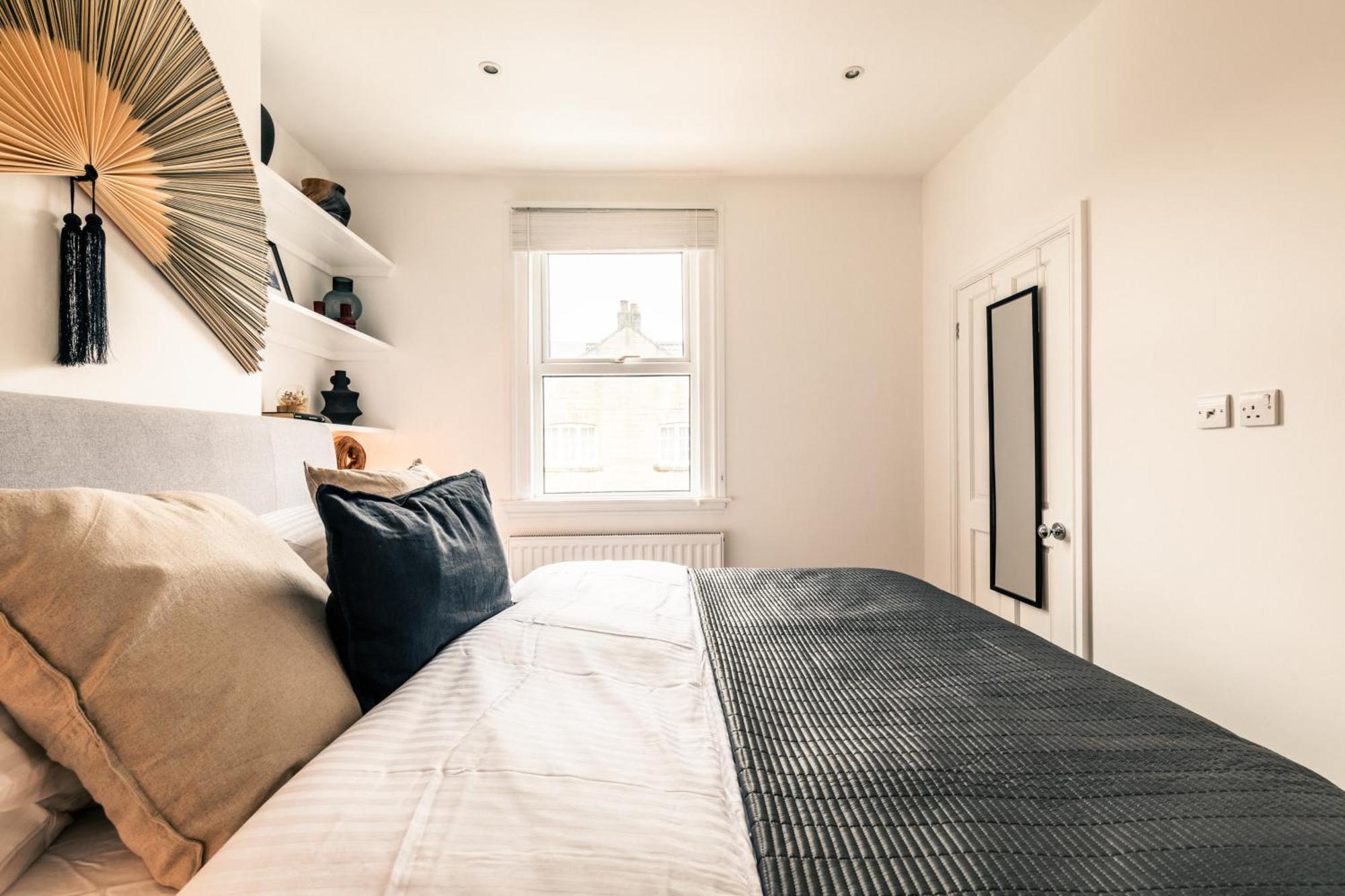 The Broadway Bath - 2 Bedrooms With Parking, Central Bath Bagian luar foto