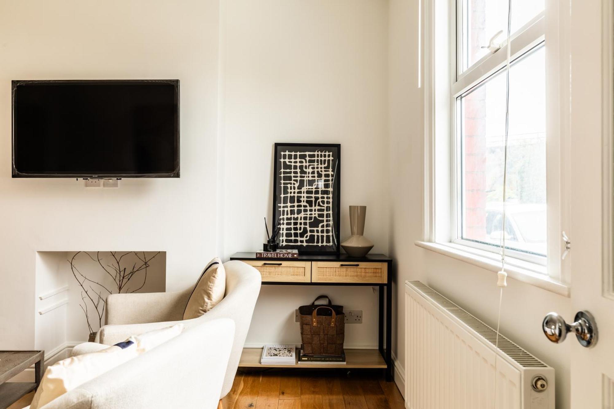 The Broadway Bath - 2 Bedrooms With Parking, Central Bath Bagian luar foto