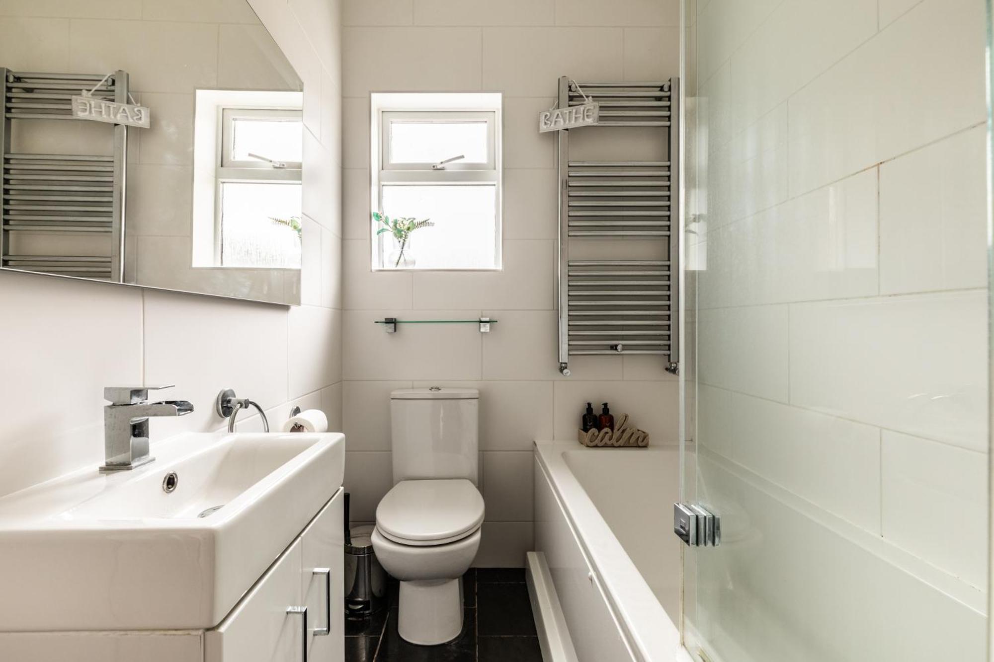 The Broadway Bath - 2 Bedrooms With Parking, Central Bath Bagian luar foto